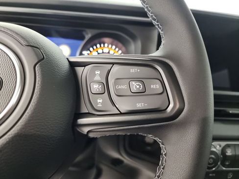 New 2025 Jeep Wrangler Rubicon w/ Xtreme 35 Tire Package image 23