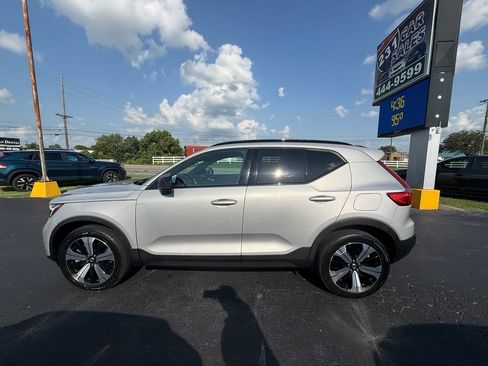 Used 2023 Volvo XC40 Recharge Plus AWD/4WD image 7