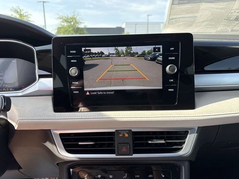New 2025 Volkswagen Taos SE image 29