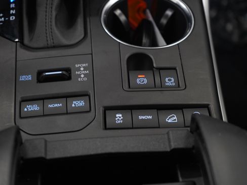 Used 2021 Toyota Highlander XLE AWD/4WD image 21
