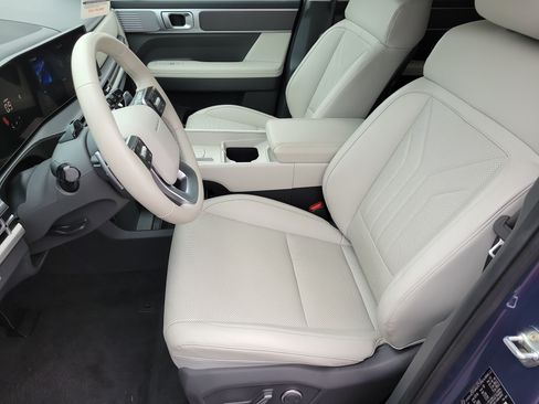 Used 2026 Hyundai Santa Fe SEL FWD image 9