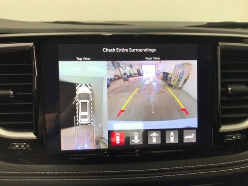 New 2025 Chrysler Pacifica Select image 16