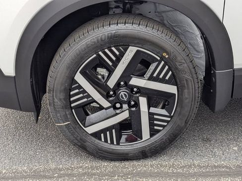 New 2026 Nissan Kicks SV w/ Cold Weather Package FWD image 10