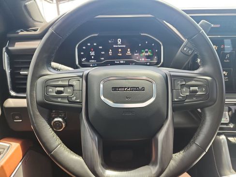 Used 2024 GMC Sierra 3500 Denali Ultimate AWD/4WD image 16