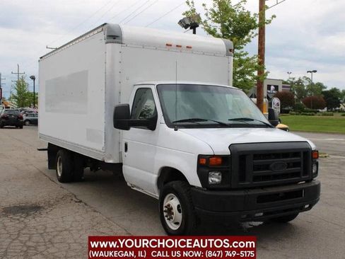 Used 2014 Ford E-350 and Econoline 350 Super Duty image 3