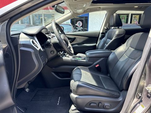 Used 2017 Nissan Murano Platinum w/ Platinum Technology Package FWD image 10