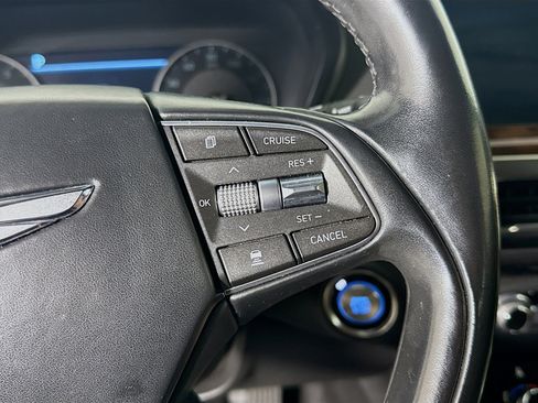 Used 2019 Genesis G90 3.3T Premium image 15