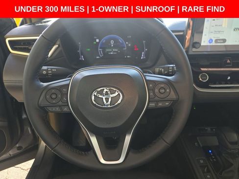 Used 2026 Toyota Corolla Cross AWD Hybrid w/ Moonroof Package image 15