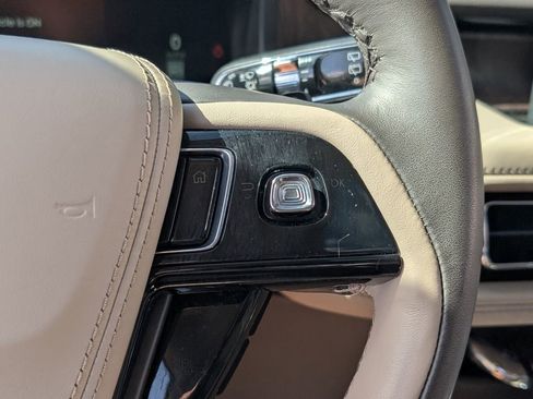 Certified 2023 Lincoln Aviator Reserve image 25