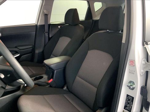 Certified 2025 Kia Soul LX FWD image 22