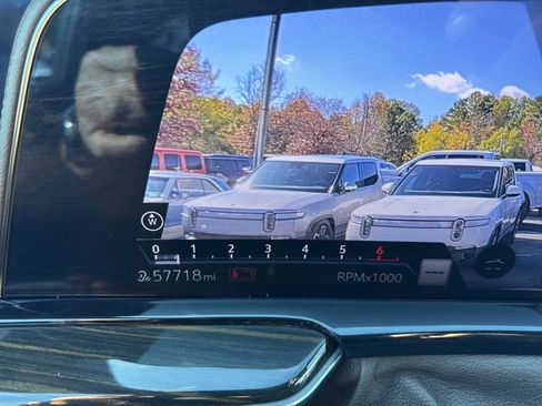 Used 2024 Cadillac Escalade ESV Sport w/ Touring Package image 29