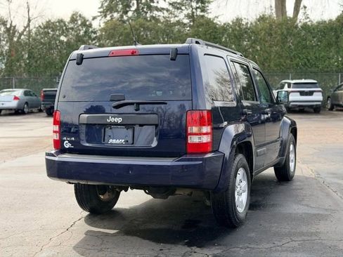 Used 2012 Jeep Liberty Sport w/ Popular Equipment Group AWD/4WD image 3