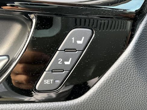 Used 2024 Honda CR-V EX-L image 33