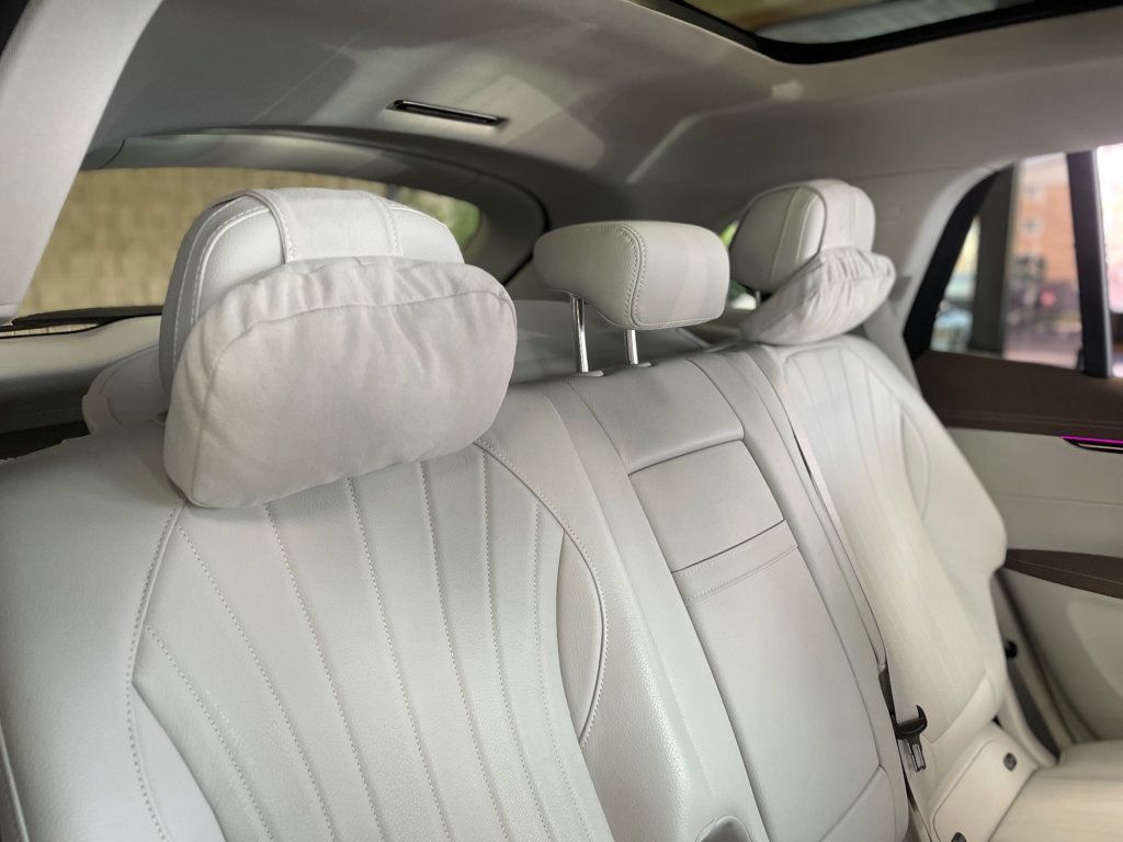 Used 2023 Mercedes-Benz EQS 580 4MATIC SUV image 21
