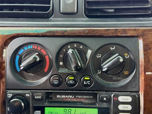 Used 2002 Subaru Outback Wagon image 17