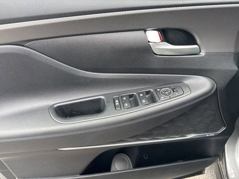 Used 2019 Hyundai Santa Fe SEL image 12