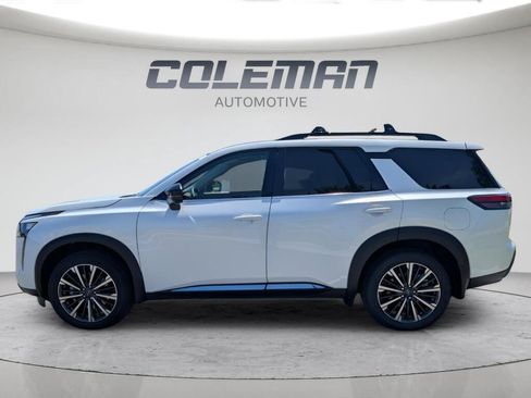 New 2026 Nissan Pathfinder Platinum w/ Cargo Package AWD/4WD image 35