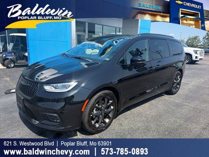 Used 2025 Chrysler Pacifica Limited