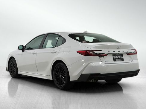 Used 2025 Toyota Camry SE w/ Multimedia Upgrade Package image 3