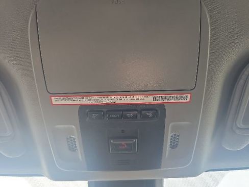 Used 2022 Toyota Camry XLE w/ Cold Weather Package FWD image 23