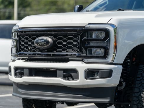 Used 2025 Ford F350 Lariat w/ Black Appearance Package AWD/4WD image 43