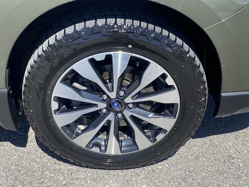 Used 2017 Subaru Outback 2.5i Limited image 28