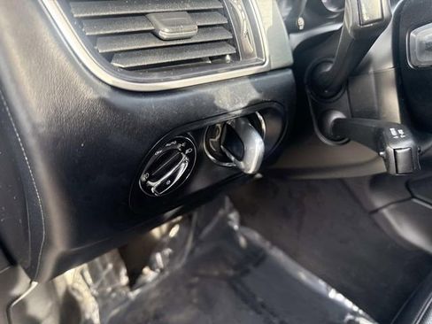 Used 2017 Porsche Macan Turbo image 23