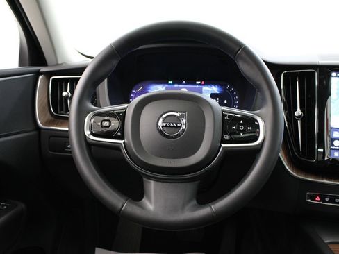 Used 2024 Volvo XC60 B5 Plus w/ Protection Package Premier AWD/4WD image 25