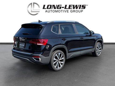 Used 2023 Volkswagen Taos SE FWD image 5