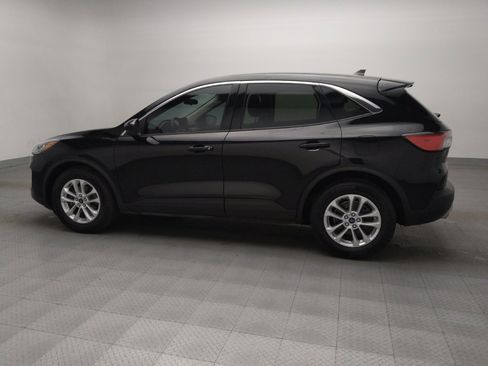 Used 2020 Ford Escape SE image 3