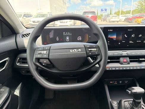 New 2026 Kia K4 FWD image 10