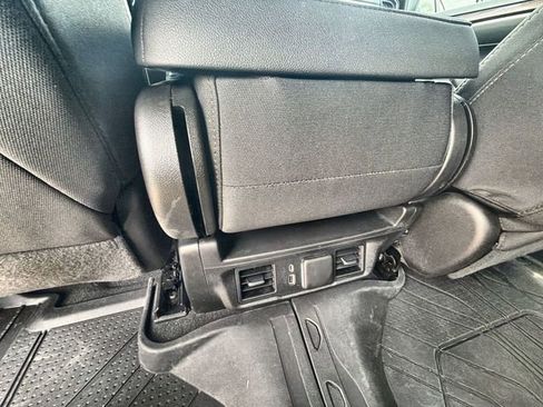 Used 2023 Chevrolet Silverado 1500 LT AWD/4WD image 20
