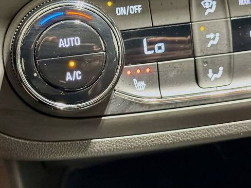 Used 2025 Buick Envista Preferred w/ Convenience I Package FWD image 24