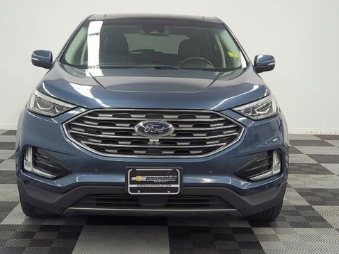 Used 2019 Ford Edge Titanium w/ Equipment Group 301A AWD/4WD image 2