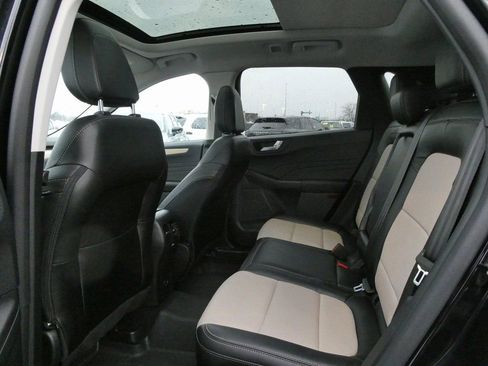 Used 2022 Ford Escape Titanium w/ Titanium Elite Package image 29