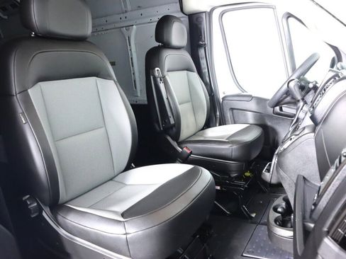 Used 2025 RAM ProMaster 2500 w/ Convenience Group FWD image 35