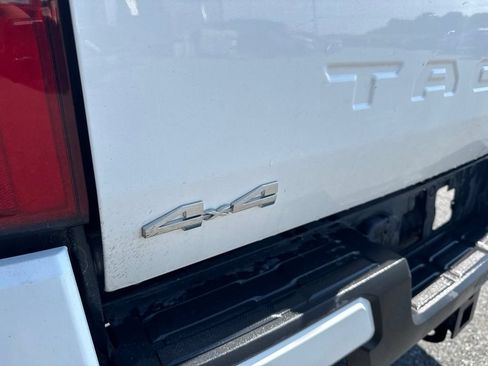 Used 2024 Toyota Tacoma SR5 AWD/4WD image 7