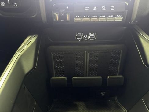 New 2026 RAM 3500 Big Horn AWD/4WD image 39