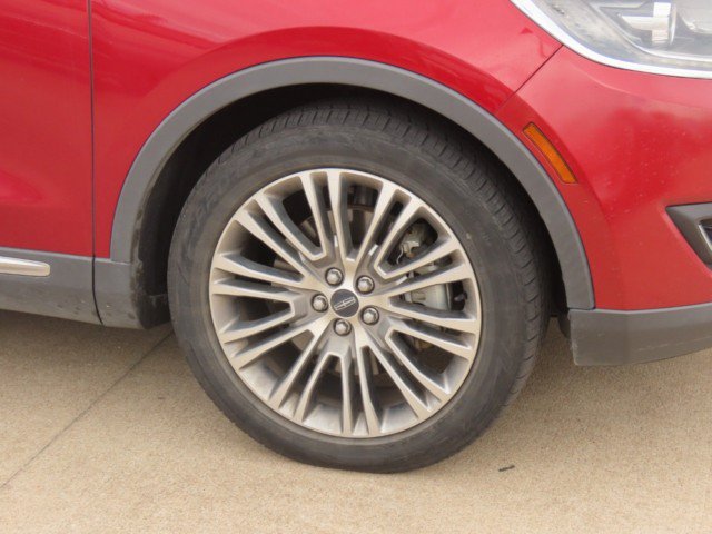 Used 2016 Lincoln MKX Reserve w/ Driver Assistance Package FWD image 6