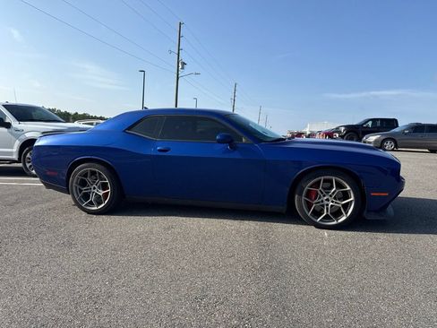 Used 2022 Dodge Challenger R/T Scat Pack RWD image 1