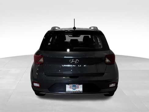 Used 2025 Hyundai Venue Limited FWD image 26