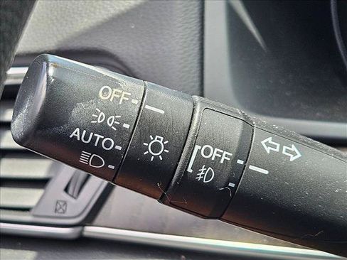 Used 2019 Honda Accord EX image 10