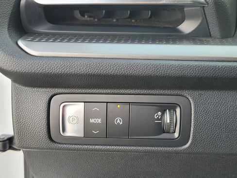 New 2026 Chevrolet Traverse LT w/ Sun and Wheel Package FWD image 24