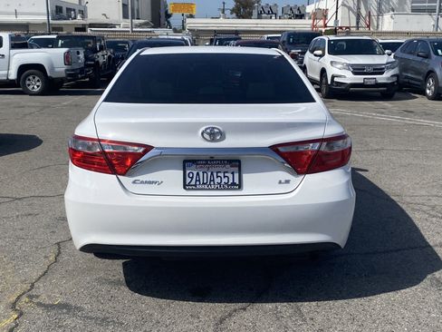 Used 2017 Toyota Camry LE FWD image 9