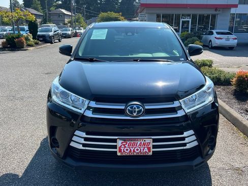 Used 2019 Toyota Highlander LE AWD/4WD image 5