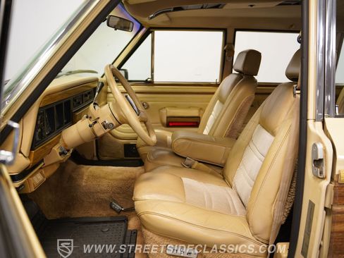 Used 1989 Jeep Grand Wagoneer image 38