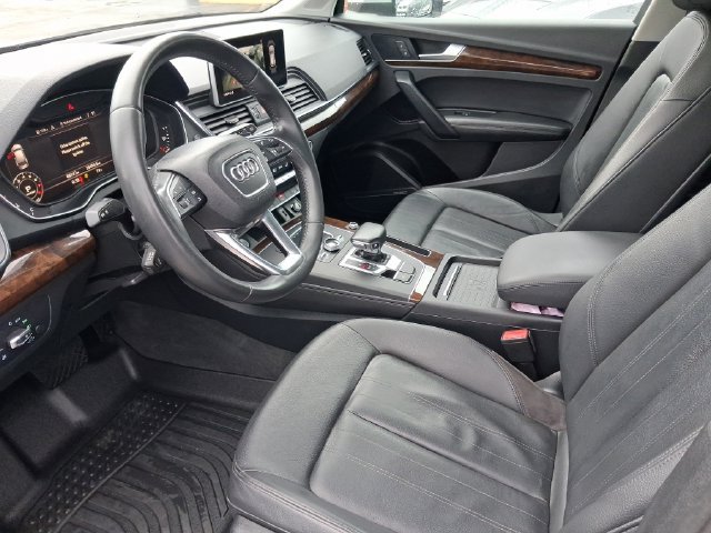 Used 2019 Audi Q5 2.0T Premium Plus w/ Premium Plus Package AWD/4WD image 11