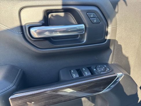 Used 2020 Chevrolet Silverado 1500 RST image 15