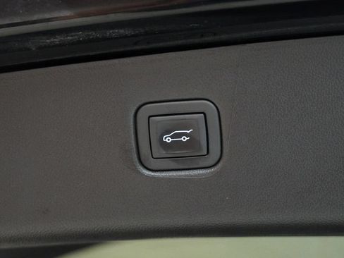 Used 2024 Chevrolet Blazer LT w/ Convenience Package FWD image 10