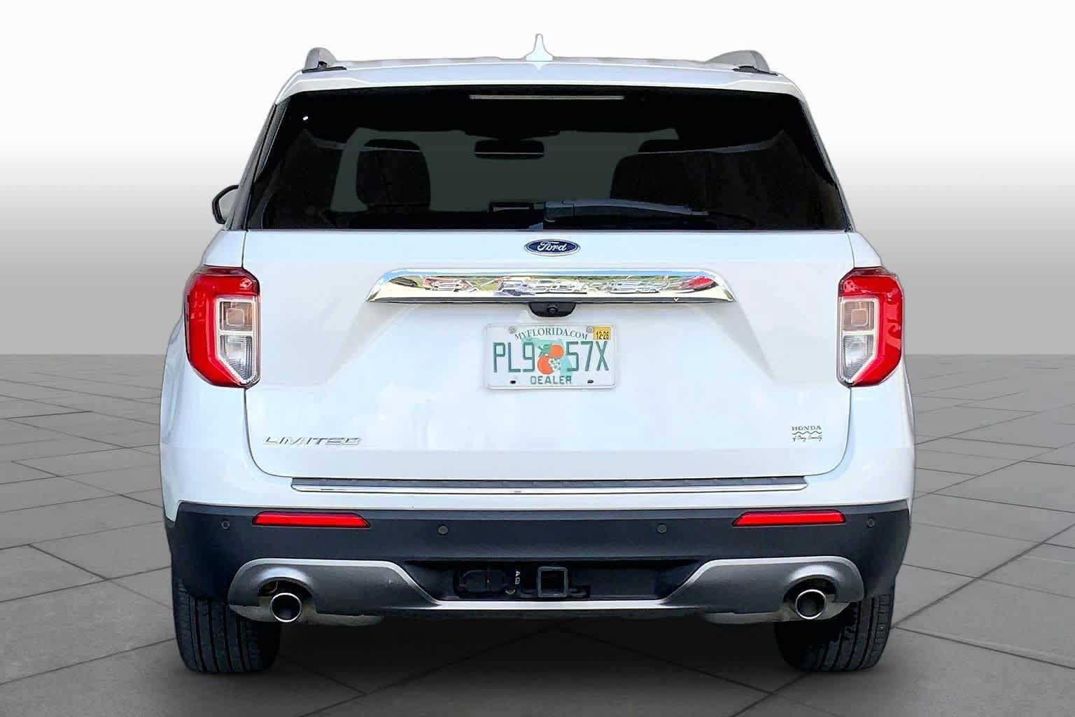 Used 2024 Ford Explorer Limited w/ Limited Technology Package RWD image 5